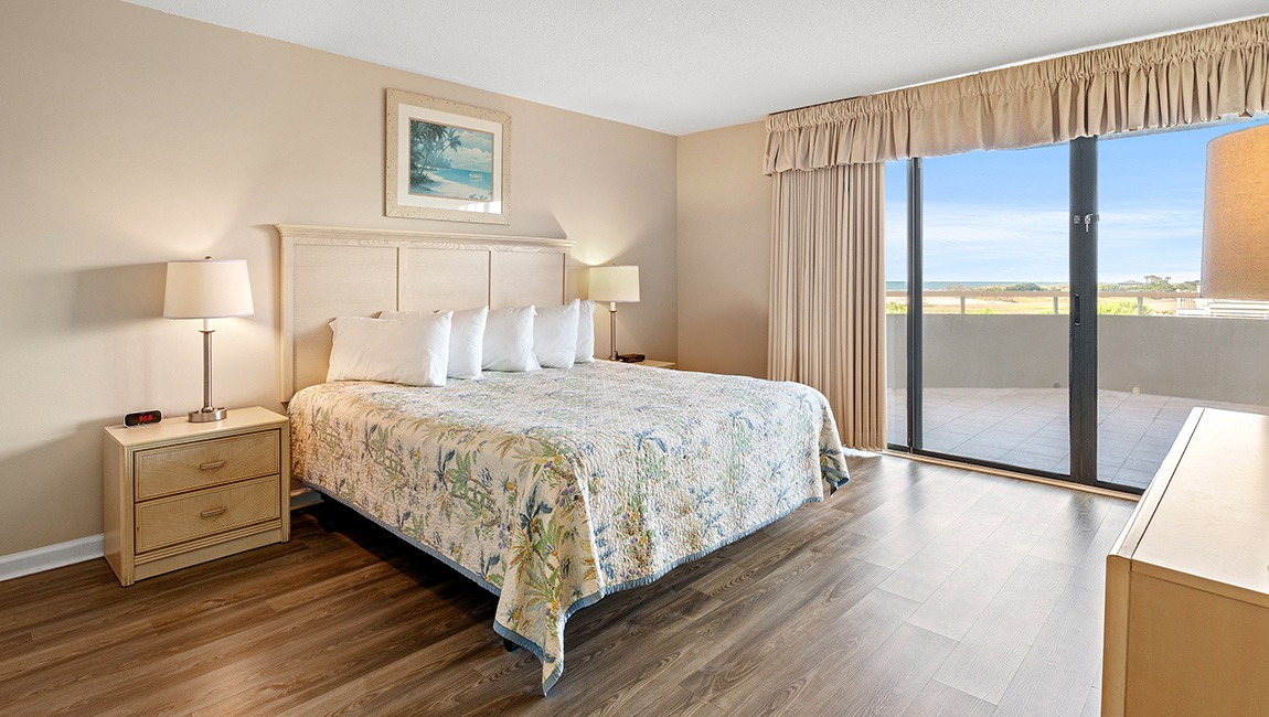 Bedroom with 1 bed