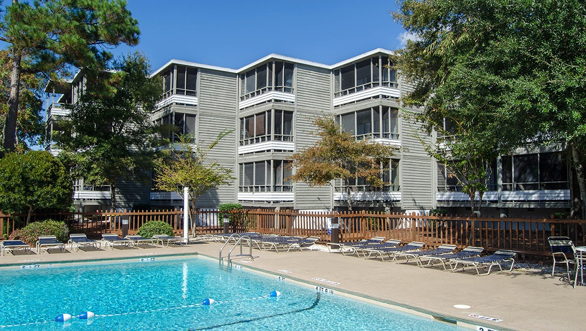 Lodge Pool