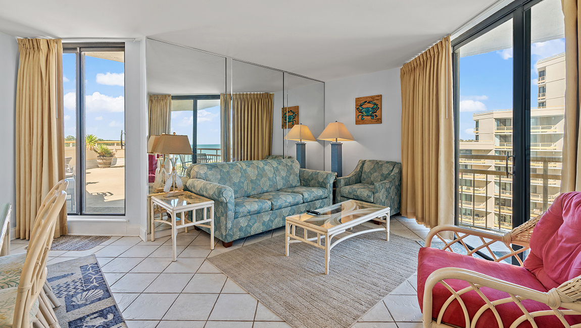 Tower Oceanview - Living Room